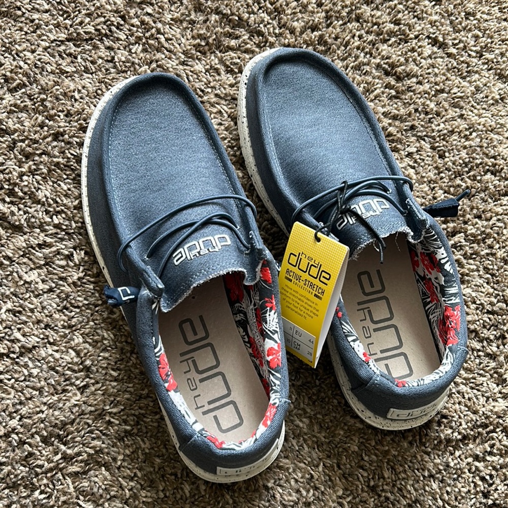NEW Hey Dude slip on shoes